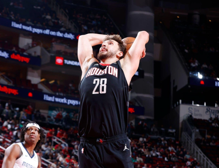 开元棋牌试玩-杜兰特申京合砍66分，火箭守住西部第四！但一战也出现两个隐患