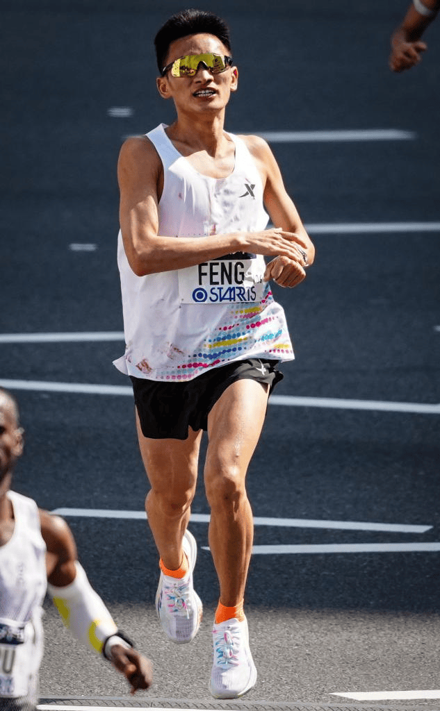 丰配友亚洲第一背后：特步在跑步赛道扎根有多深